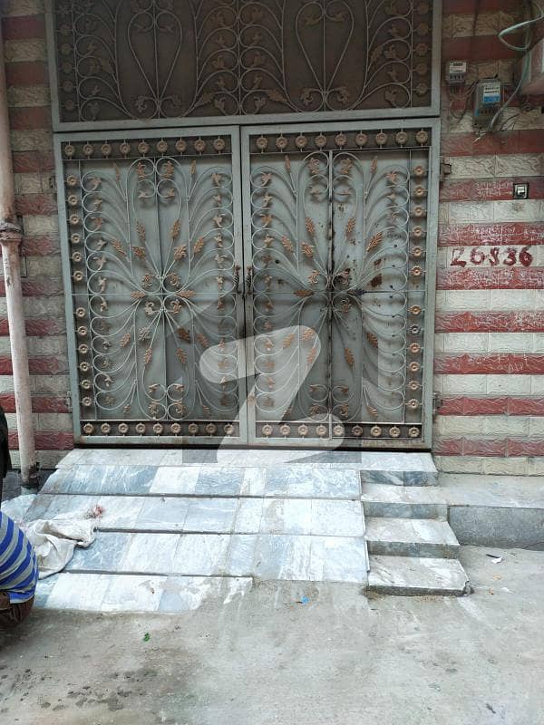 گڑھی شاہو لاہور میں 8 کمروں کا 5 مرلہ مکان 1.8 کروڑ میں برائے فروخت۔