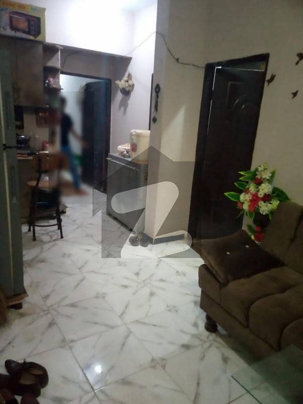 محمودآباد نمبر 4 محمود آباد کراچی میں 3 کمروں کا 4 مرلہ فلیٹ 55 لاکھ میں برائے فروخت۔