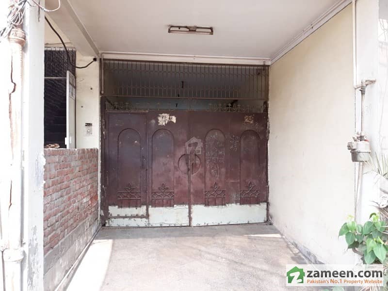 15 Marla Double Storey Commercial House For Rent With Basement