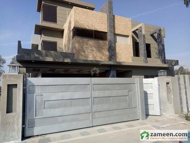 2 Kanal House For Sale    In    Central Park