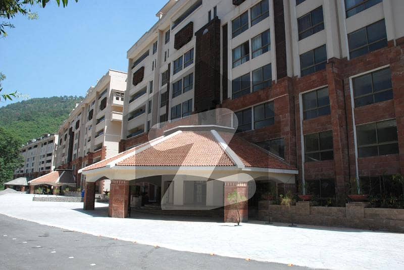 اسلام آباد - مری ایکسپریس وے اسلام آباد میں 11 کمروں کا 3 کنال عمارت 10.2 کروڑ میں برائے فروخت۔