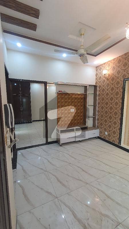پاک عرب ہاؤسنگ سوسائٹی لاہور میں 3 کمروں کا 3 مرلہ مکان 42 ہزار میں کرایہ پر دستیاب ہے۔
