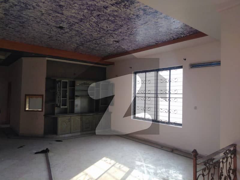 2250 Square Feet Upper Portion For Rent In Allama Iqbal Town - Hunza Block Lahore