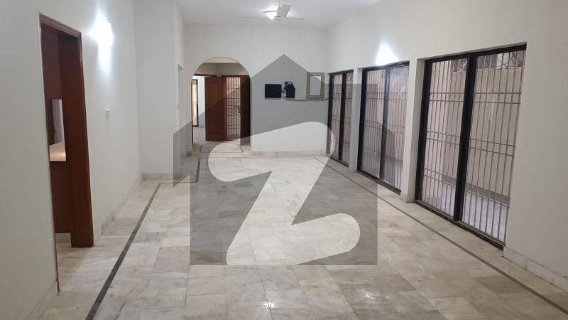 Bungalow For Rent In Clifton Block 2