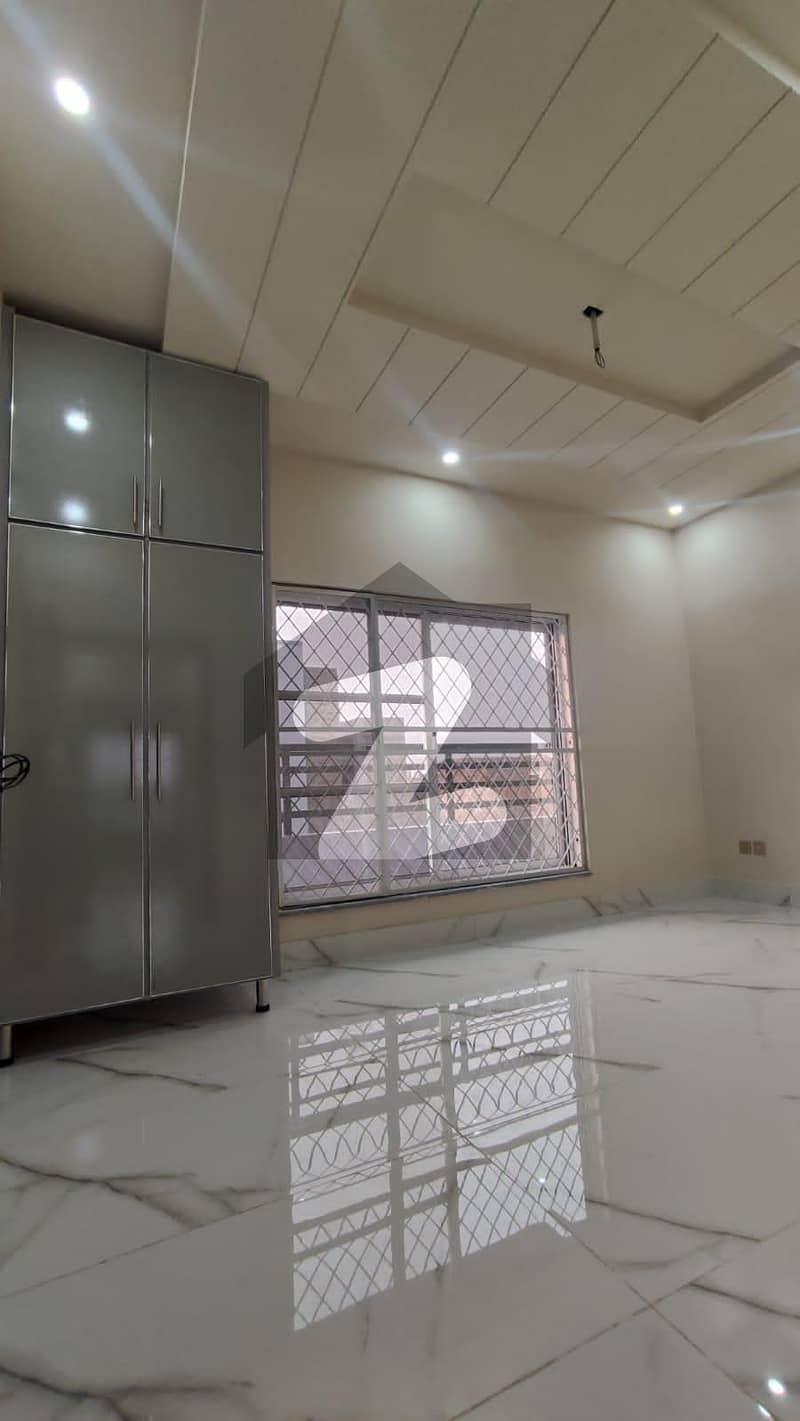 A Stunning House Is Up For Grabs In AlRaheem Valley Faisalabad Al