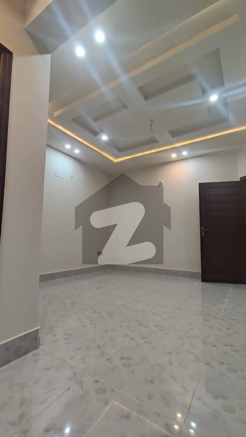 A Stunning House Is Up For Grabs In Al-Raheem Valley Faisalabad