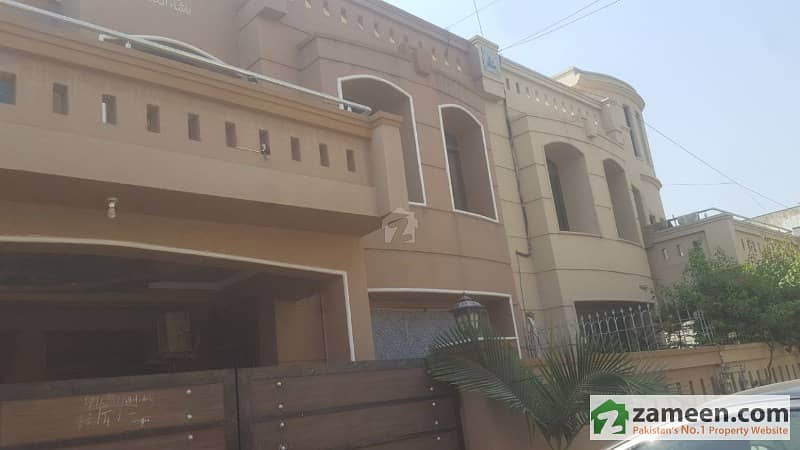 11 Marla Beautiful 6 Bedrooms Double Portion Storey House For Sale
