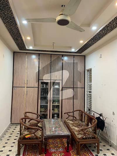 مسلم ٹاؤن فیصل آباد میں 2 کمروں کا 6 مرلہ زیریں پورشن 24 ہزار میں کرایہ پر دستیاب ہے۔