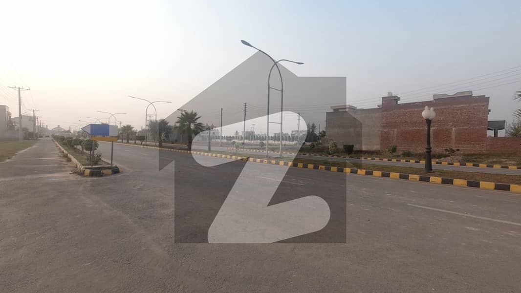 الراذق گارڈن لاہور میں 14 مرلہ رہائشی پلاٹ 98 لاکھ میں برائے فروخت۔