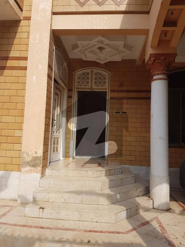 Top Location 9.5 Marla Full House Available For Sale In D Type Colony Faisalabad