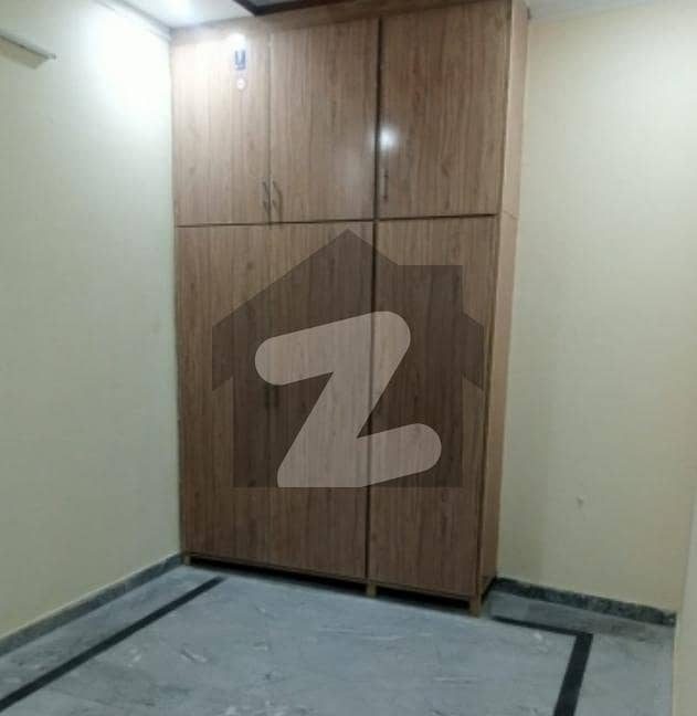 صادق آباد راولپنڈی میں 4 کمروں کا 3 مرلہ مکان 1.15 کروڑ میں برائے فروخت۔