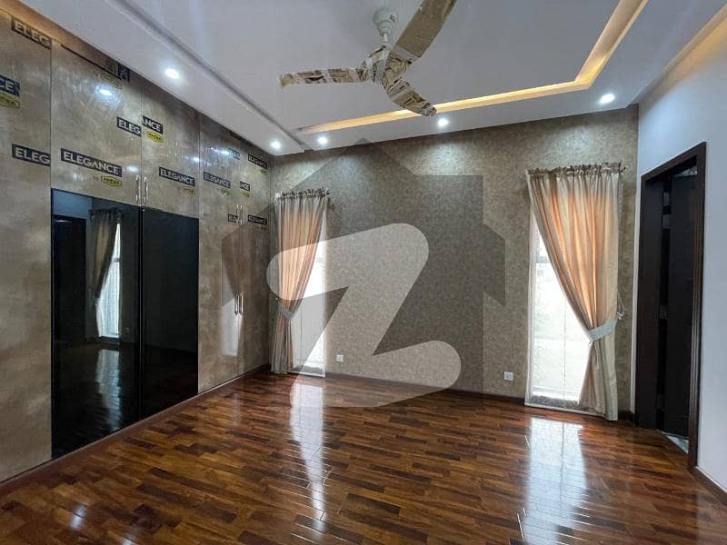 ڈی ایچ اے فیز 6 ڈیفنس (ڈی ایچ اے) لاہور میں 3 کمروں کا 1 کنال بالائی پورشن 99 ہزار میں کرایہ پر دستیاب ہے۔