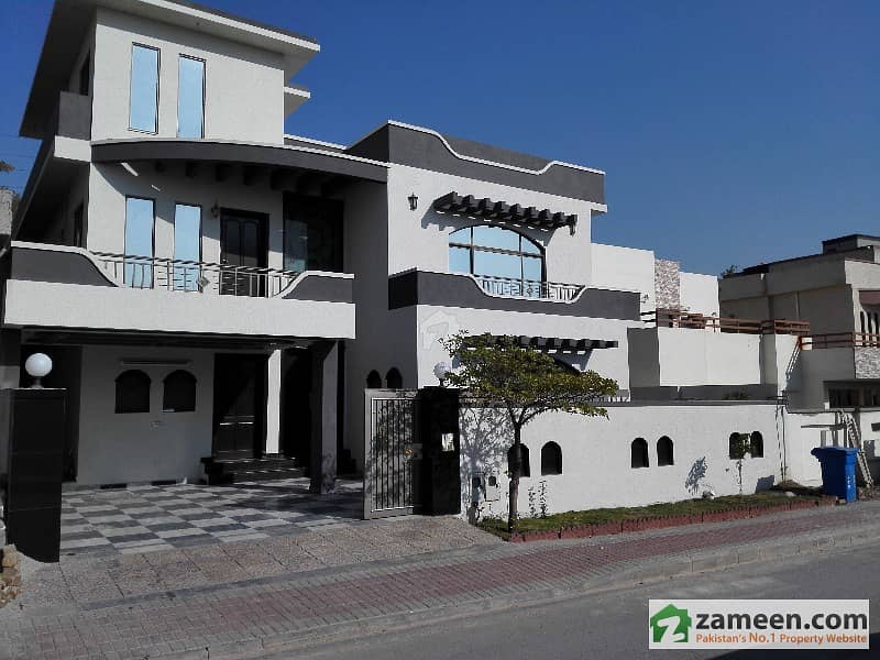 Beautiful House On Cheap Price For Sale