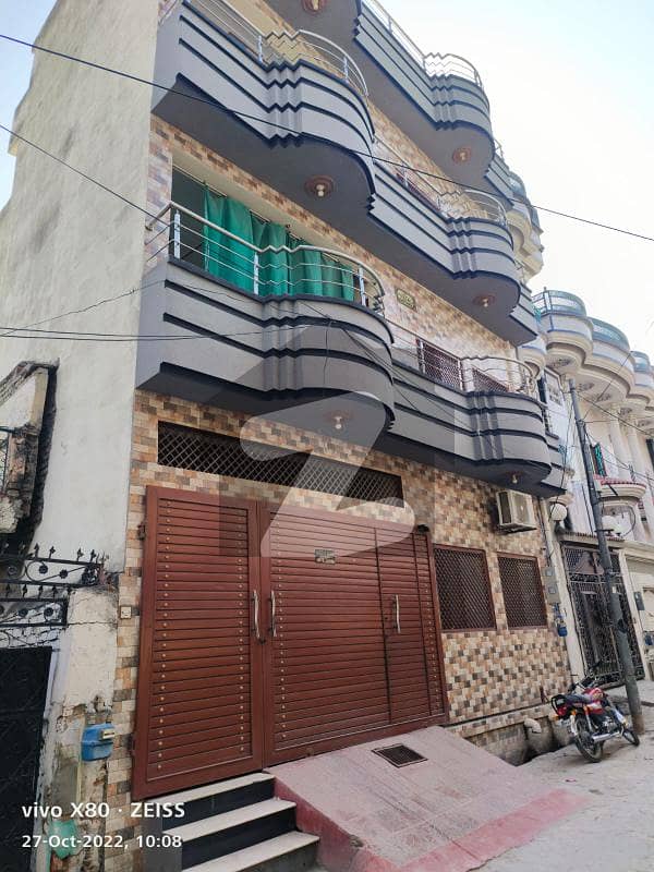 صادق آباد راولپنڈی میں 7 کمروں کا 5 مرلہ مکان 2.85 کروڑ میں برائے فروخت۔