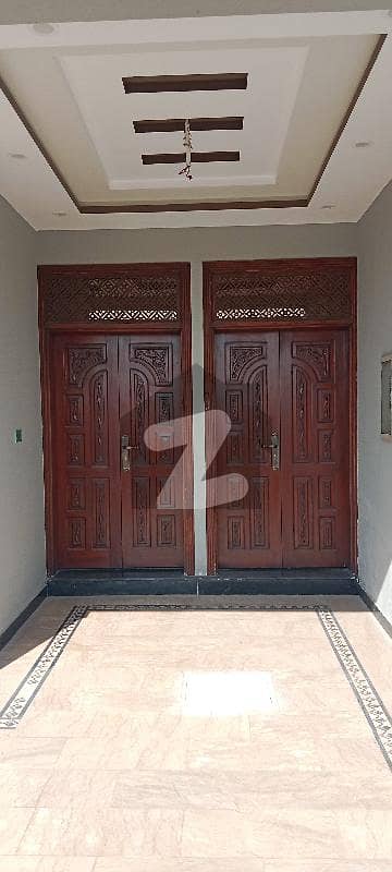 ممتاز سٹی - چناب بلاک ممتاز سٹی اسلام آباد میں 5 کمروں کا 7 مرلہ مکان 2.5 کروڑ میں برائے فروخت۔