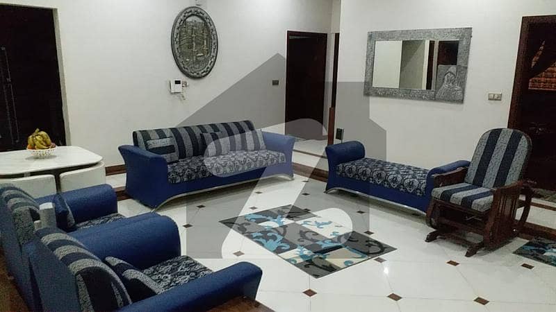 پی ای سی ایچ ایس بلاک 2 پی ای سی ایچ ایس جمشید ٹاؤن کراچی میں 4 کمروں کا 13 مرلہ زیریں پورشن 4.75 کروڑ میں برائے فروخت۔
