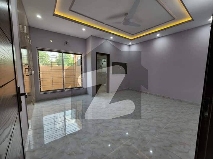 Flat In State Life Society Lahore