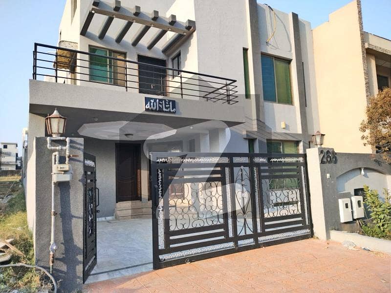 Bahria Town Phase 8 Sector C Used 10 Marla House For Sale
