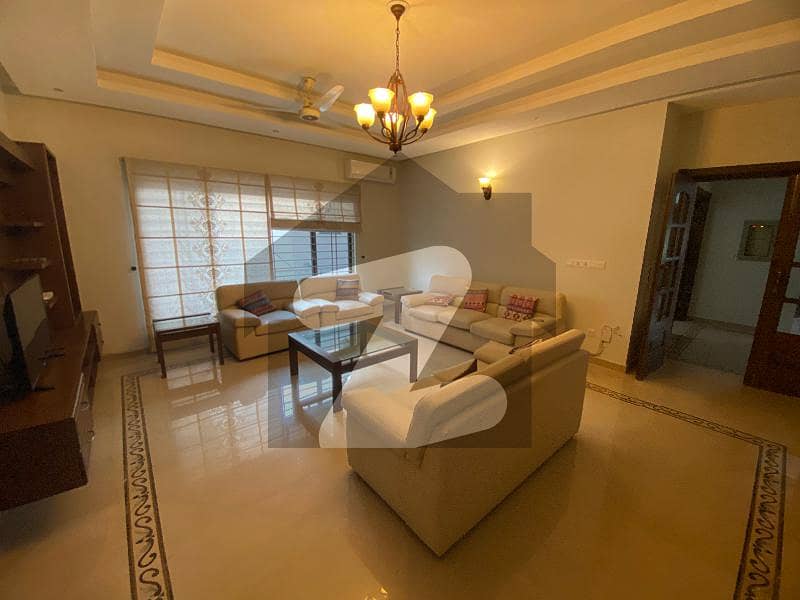 Luxury Furnished Beautiful 3 Bedrooms Separate Gate Upper Portion