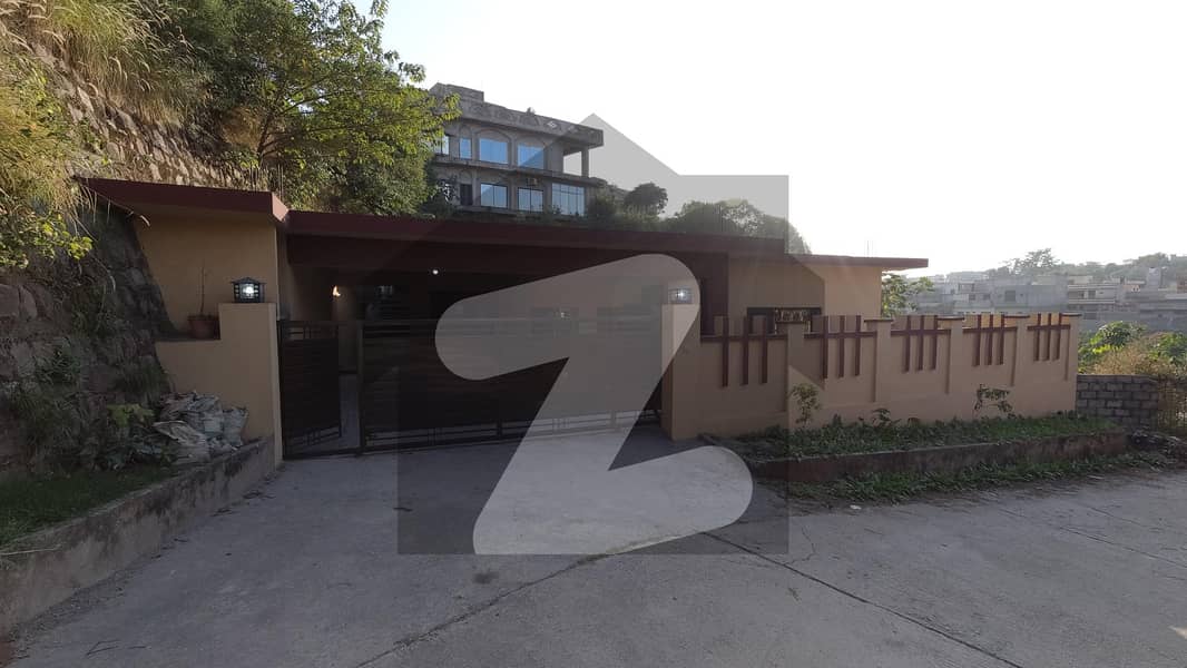 1 Kanal House For Sale in Ptv Colony