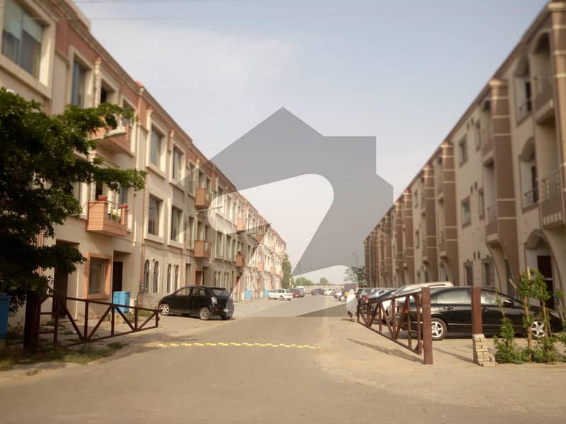 Commercial Plot For Grabs In 4 Marla Lahore