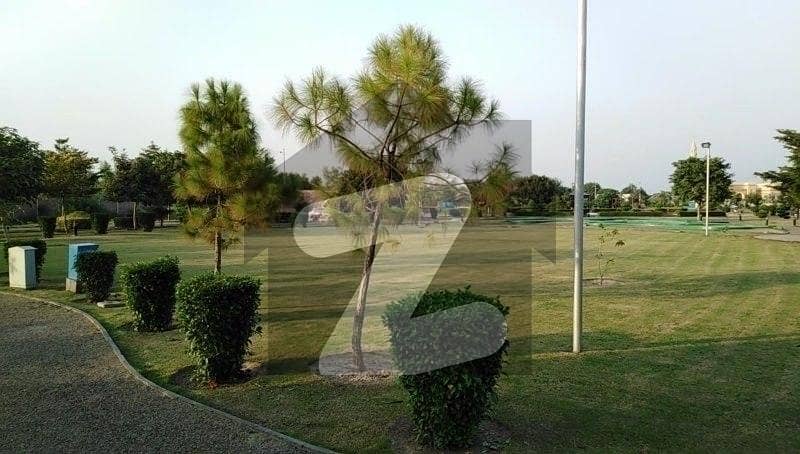 5 Marla Commercial Pair Plot For Sale In New Lahore City