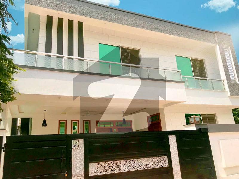 ایف ۔ 6 اسلام آباد میں 6 کمروں کا 16 مرلہ مکان 18.8 کروڑ میں برائے فروخت۔