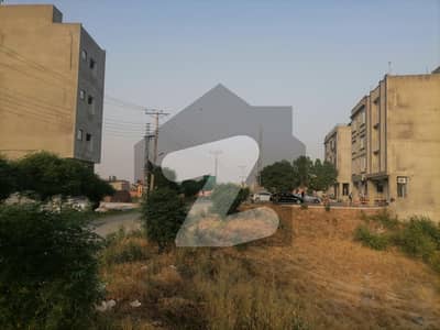 Formanites Housing Scheme - Block C Residential Plot For sale Sized 1 Kanal