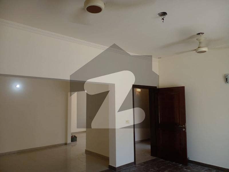 10 Marla Beautiful Full Indepedent House For Rent In Dha Phase 8 Ex