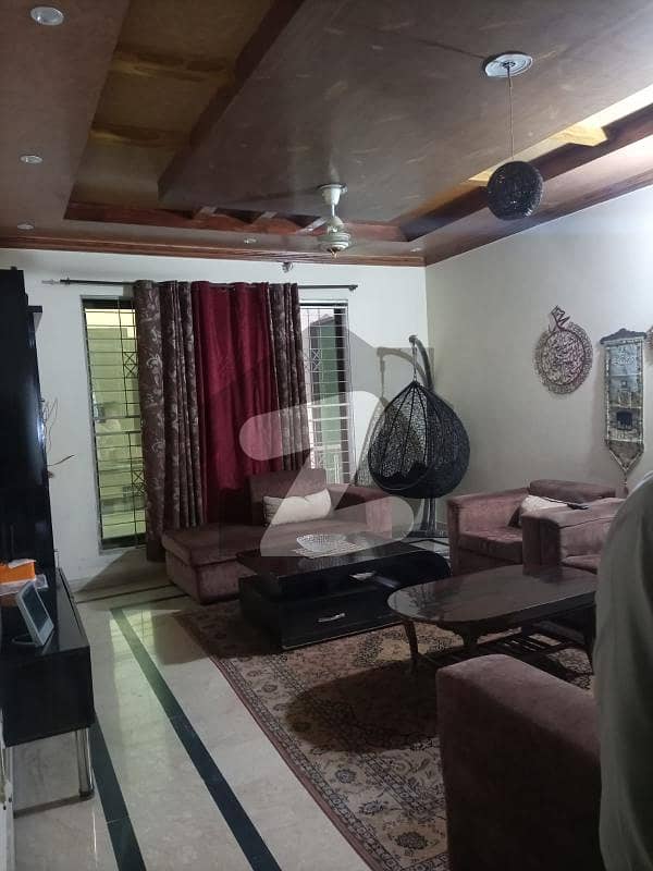 او پی ایف ہاؤسنگ سکیم لاہور میں 4 کمروں کا 10 مرلہ مکان 2.6 کروڑ میں برائے فروخت۔
