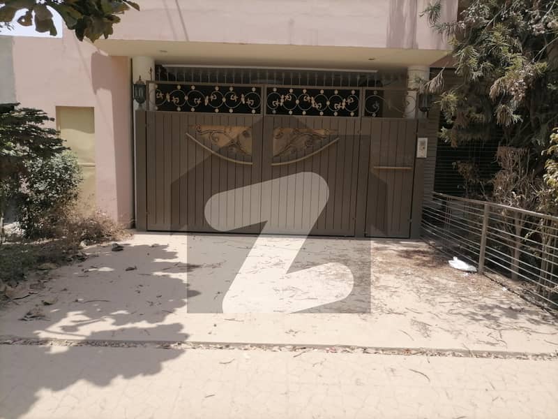 12 Marla House For sale In Farid Town