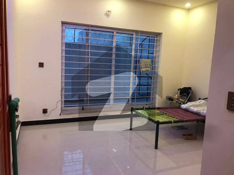 10 Marla Full House Available For Rent in Gulberg Greens Islamabad