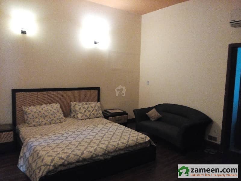 1 Bed Fully Furnished Room For Rent In Main Cantt Sarwar Road