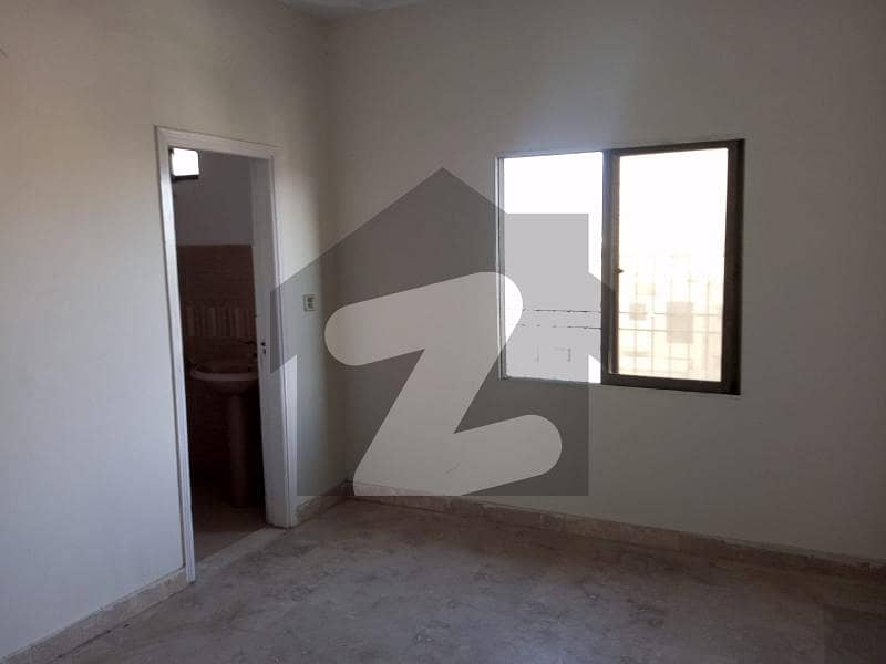 1st Floor 3 Bed Dd Leased At Nazimabad