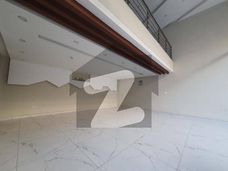 4 Marla Plaza - Coming Rent 3 Lac 90 Thousand