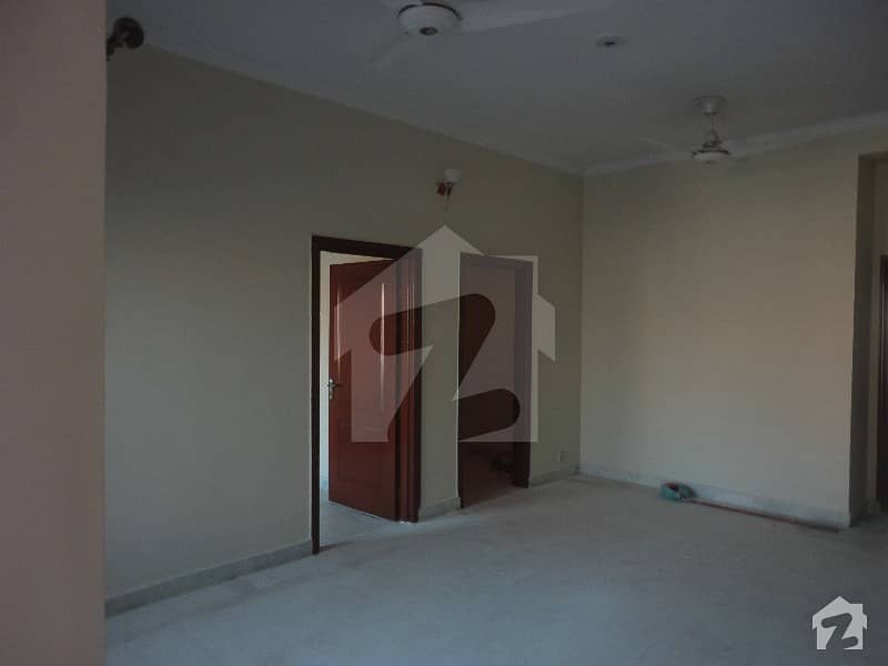 10 Marla 4 Beds House For Rent In Askari 14