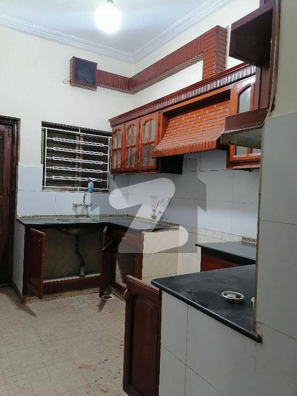 چکلالہ سکیم 3 چکلالہ سکیم راولپنڈی میں 4 کمروں کا 5 مرلہ مکان 1.6 کروڑ میں برائے فروخت۔