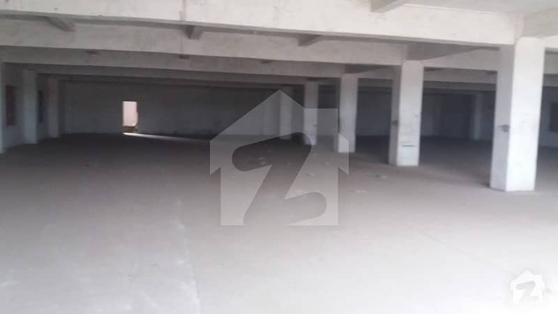 Warehouse Storage Space Hall 5000 Sq Ft Covered Vacant For Rent