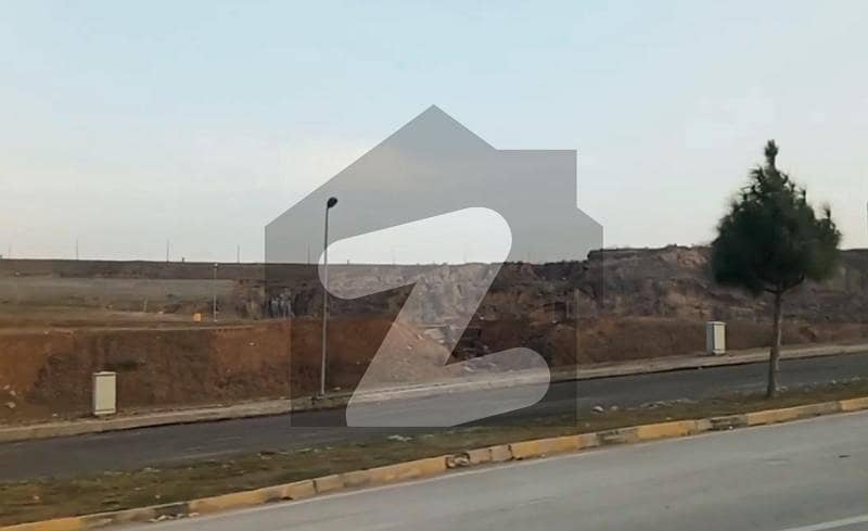 DHA 3  Commercial 2.67 Marla Plot For Sale At 6th Avenue Top Heighted
 Plot