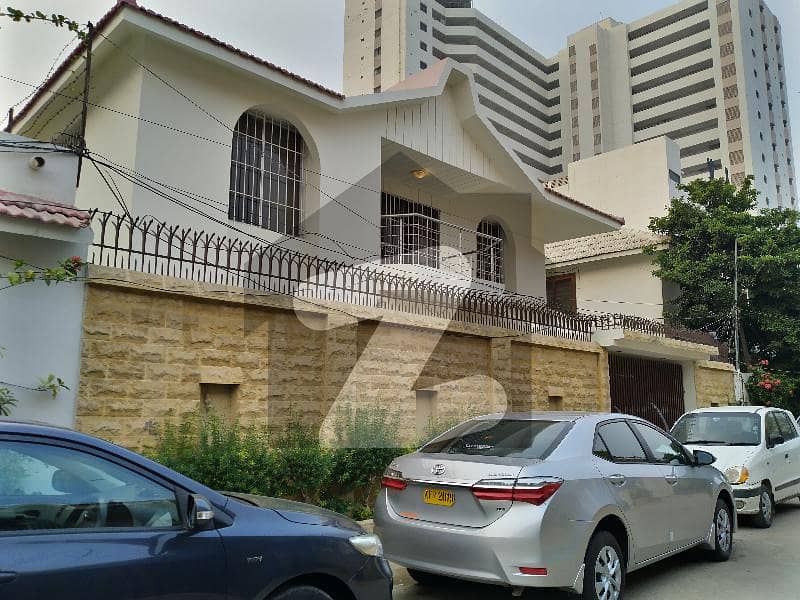 250 Yards Renovated Town House Is Available For Rent In Clifton Block 9