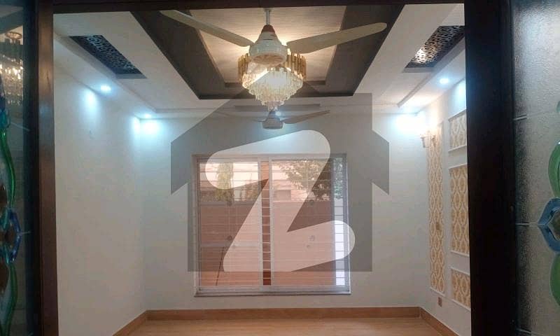 10 Marla House For sale In Rs. 49,900,000 Only