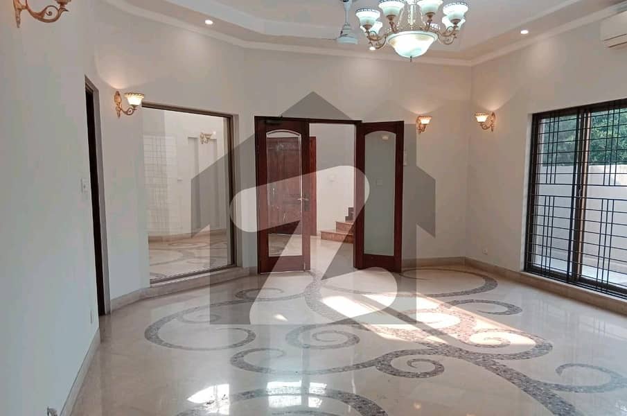 1 Kanal House In DHA Phase 5 - Block F For rent