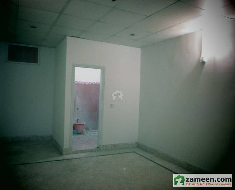 Gulshan Iqbal Block 13-D2, 2 Bed Lounge Terrace, Paint House, 120sqyds, 50Percent 17,00,000 Pr Qabza