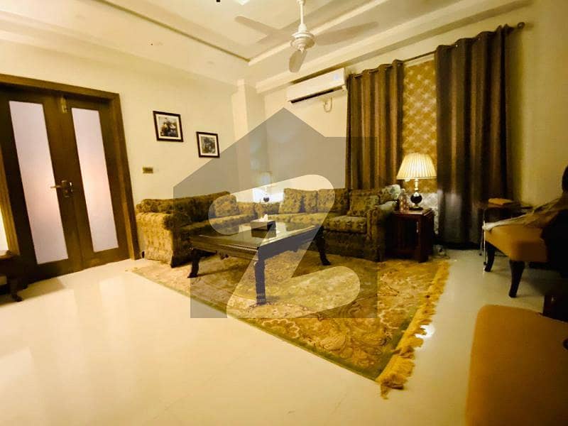 F-11 Main Margalla Road Flat Fully Furnished 3 Bed Room With Dd Tv Lounge Powder Room For Rent