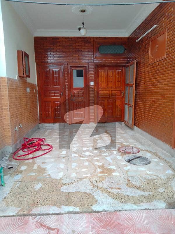 Hayatabad Peshawar 5 Marla Old And Maintained House For Sale
prime Location For Living