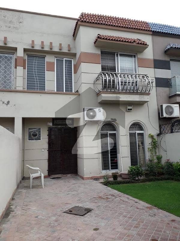 6 Marla House For Rent In Paragon City