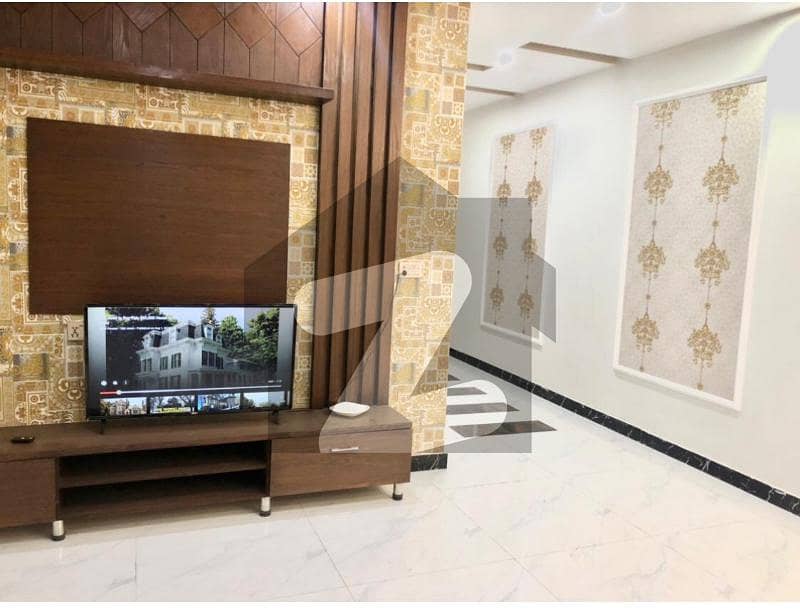 10 Marla Facing Park Brand New Luxury Spanish House In Architect Society Near Ucp University, Abdul Sattar Eidi Road, Shaukat Khanum Hospital, Emporium Mall, Expo Centre