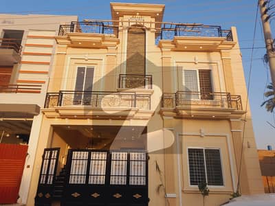 علامہ اقبال ایونیو جہانگی والا روڈ بہاولپور میں 4 کمروں کا 6 مرلہ مکان 1.8 کروڑ میں برائے فروخت۔