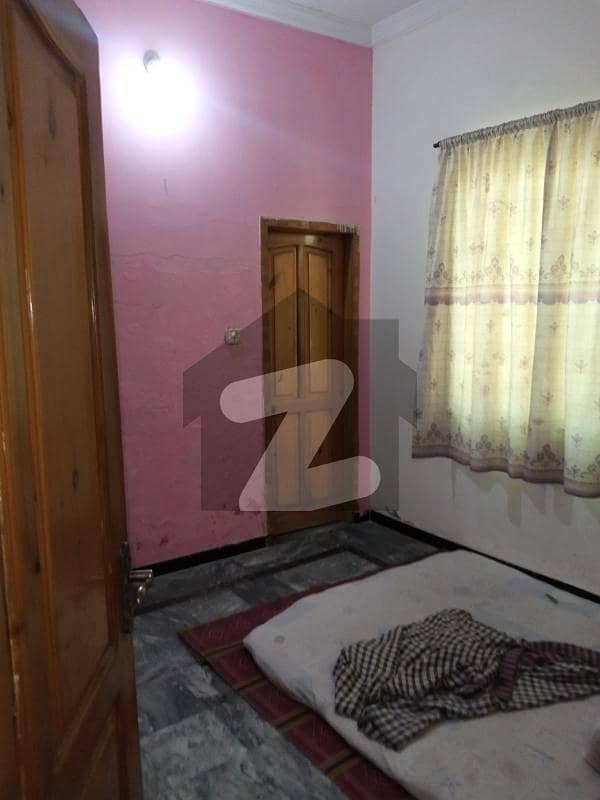 میسرائل روڈ راولپنڈی میں 2 کمروں کا 2 مرلہ مکان 38 لاکھ میں برائے فروخت۔