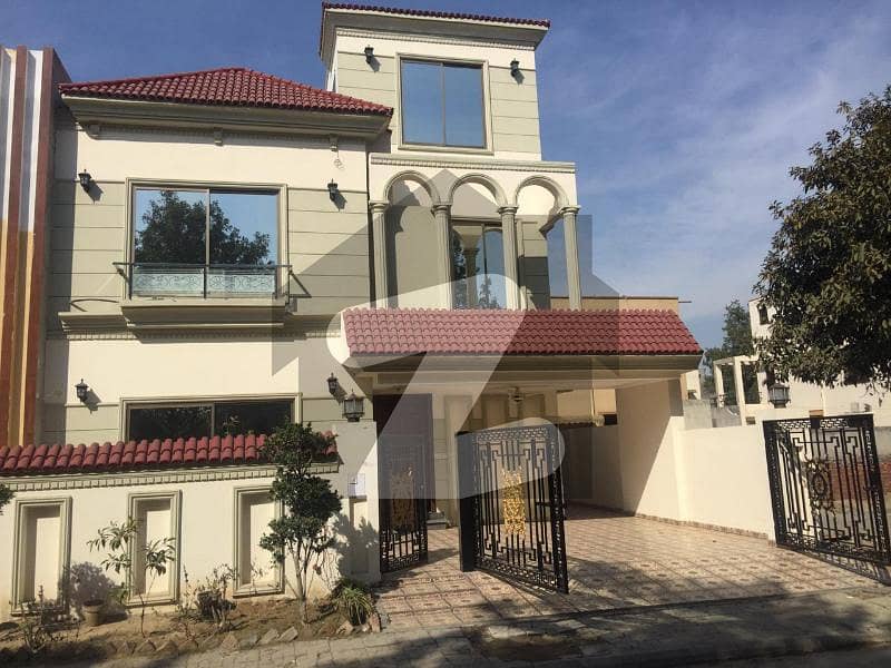 10 Marla Brand New Luxury House First Entry LDA Approved For Rent In Nargis Block Bahria Town Lahore